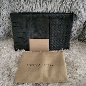 AUTHENTIC BOTTEGA VENETA Intreccio Pouch